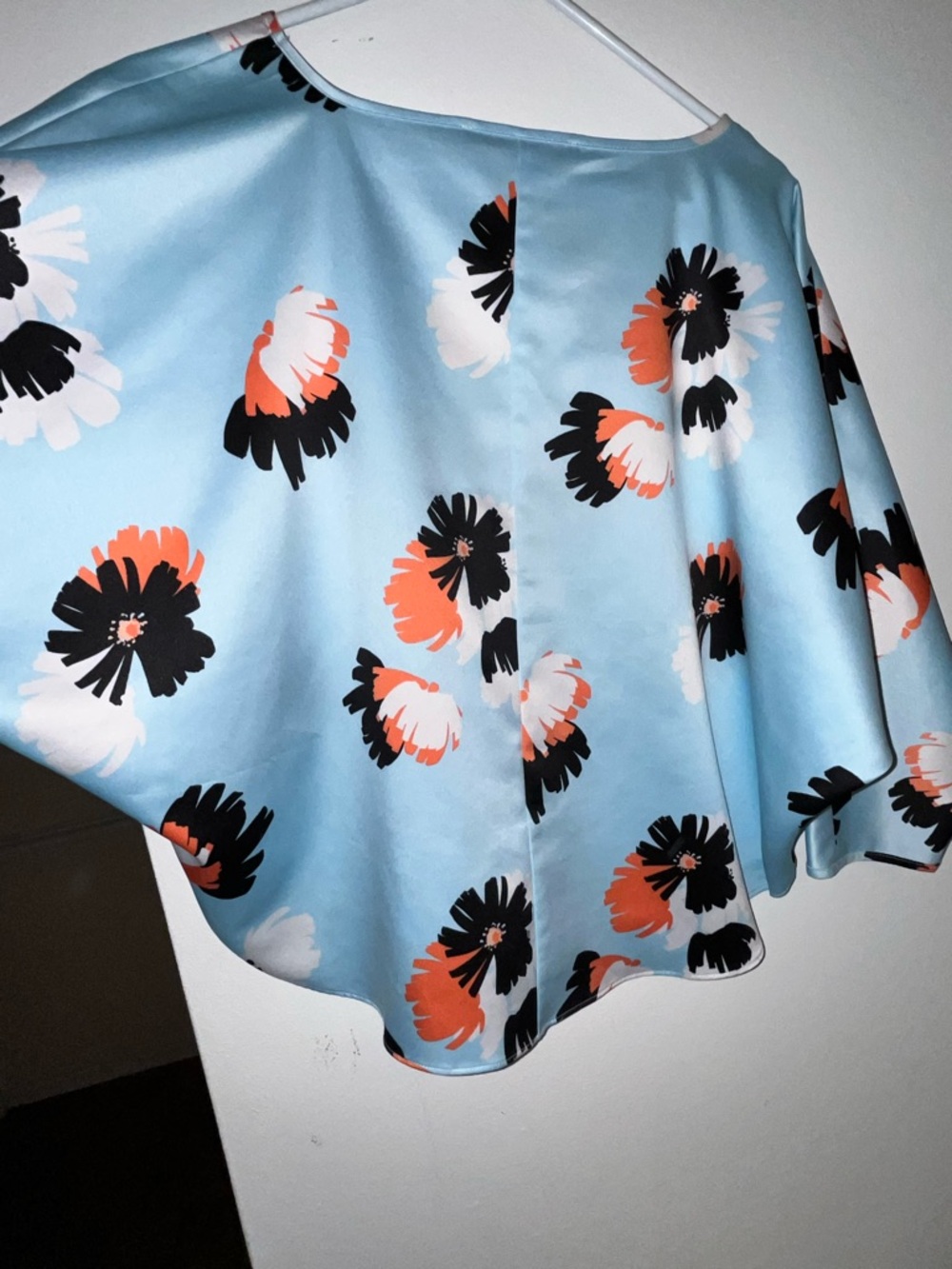Light Blue Floral Satin Blouse - Marc New York (Andrew Marc) Brand Wmns Size M - Picture 3 of 11